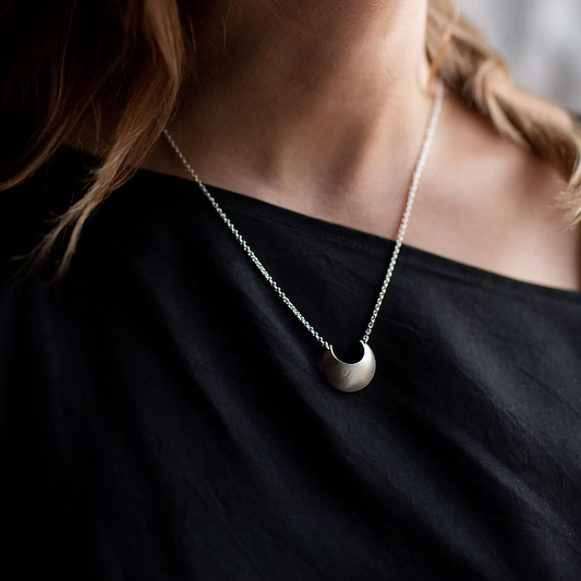 Luna Crescens Necklace